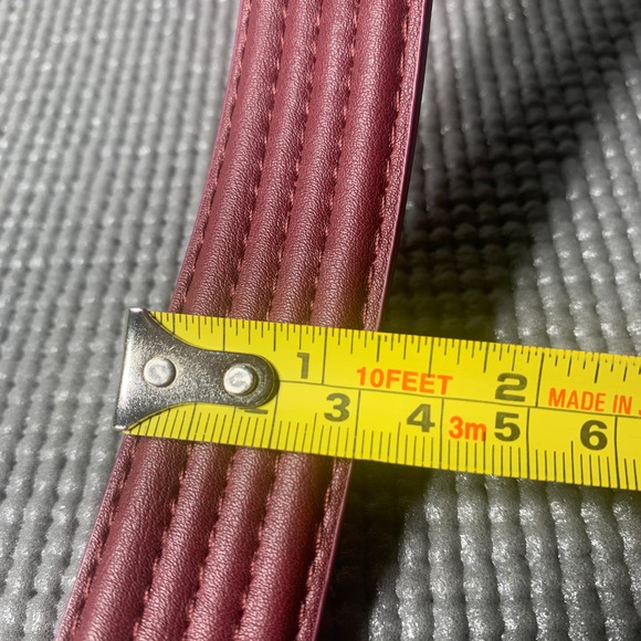 Steve Madden Womens Belts Size Large Wine Red Gold Trapunto Stitch Sleek - Picture 7 of 7